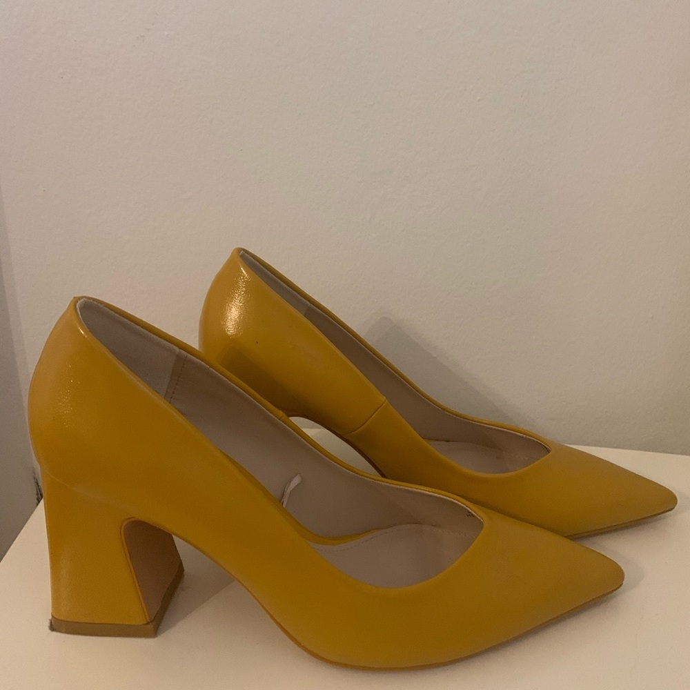 ZARA YELLOW MULES size 37